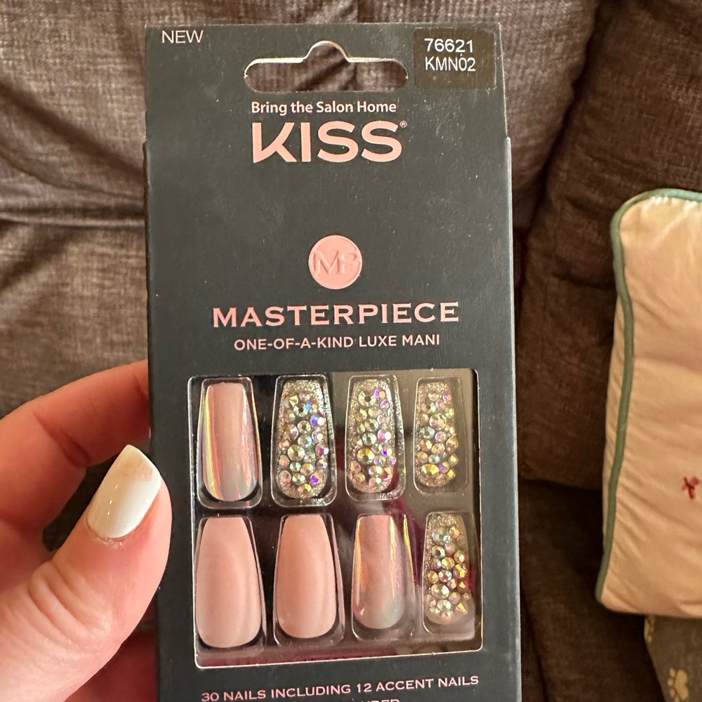 Kiss Masterpiece Nails - Picture 7 of 7